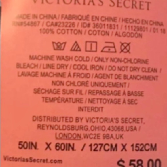 NWT Victoria’s Secret Beach Blanket ☀️ - Picture 3 of 3